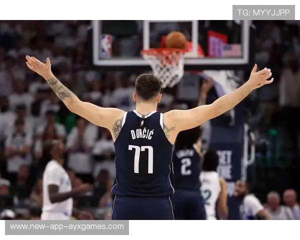 东契奇中路突破送出助攻，独行侠继续扩大战果