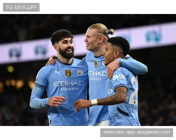 哈兰德双响，曼城强势击败利物浦，巩固榜首位置