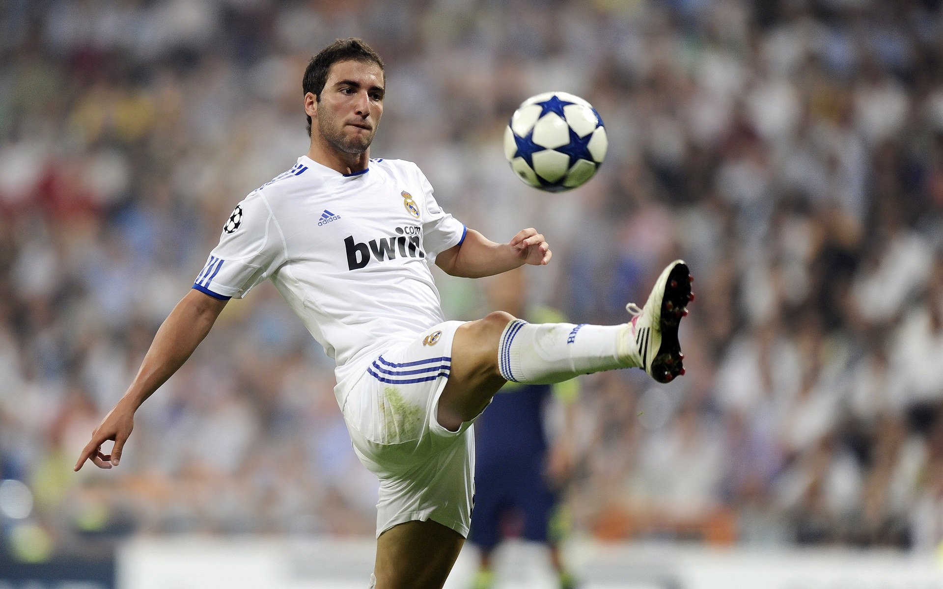 世界杯：莫德里奇在更衣室与队友共唱克罗地亚民歌 场景被拍下