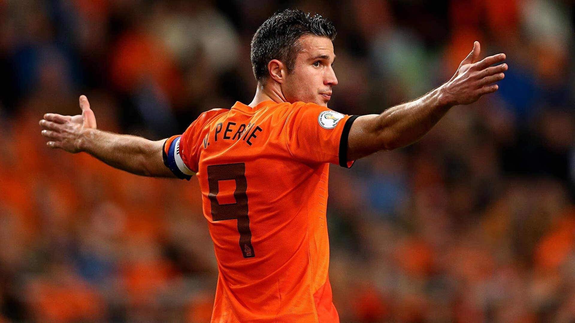 全国大学生电竞公开赛 决赛现场观众过万 校园赛事职业化趋势明显